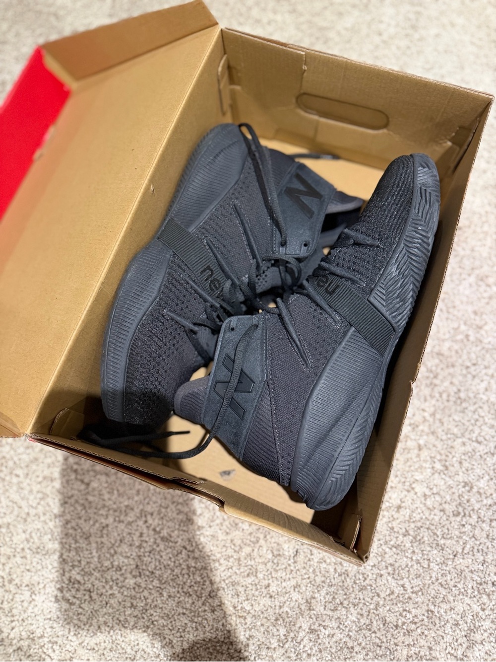 Nike Men’s Black Knit Athletic Sneakers